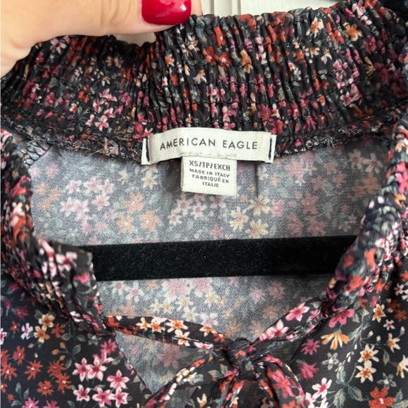 American Eagle Outfitters Floral Tie-Neck Top - Picture 3 of 4